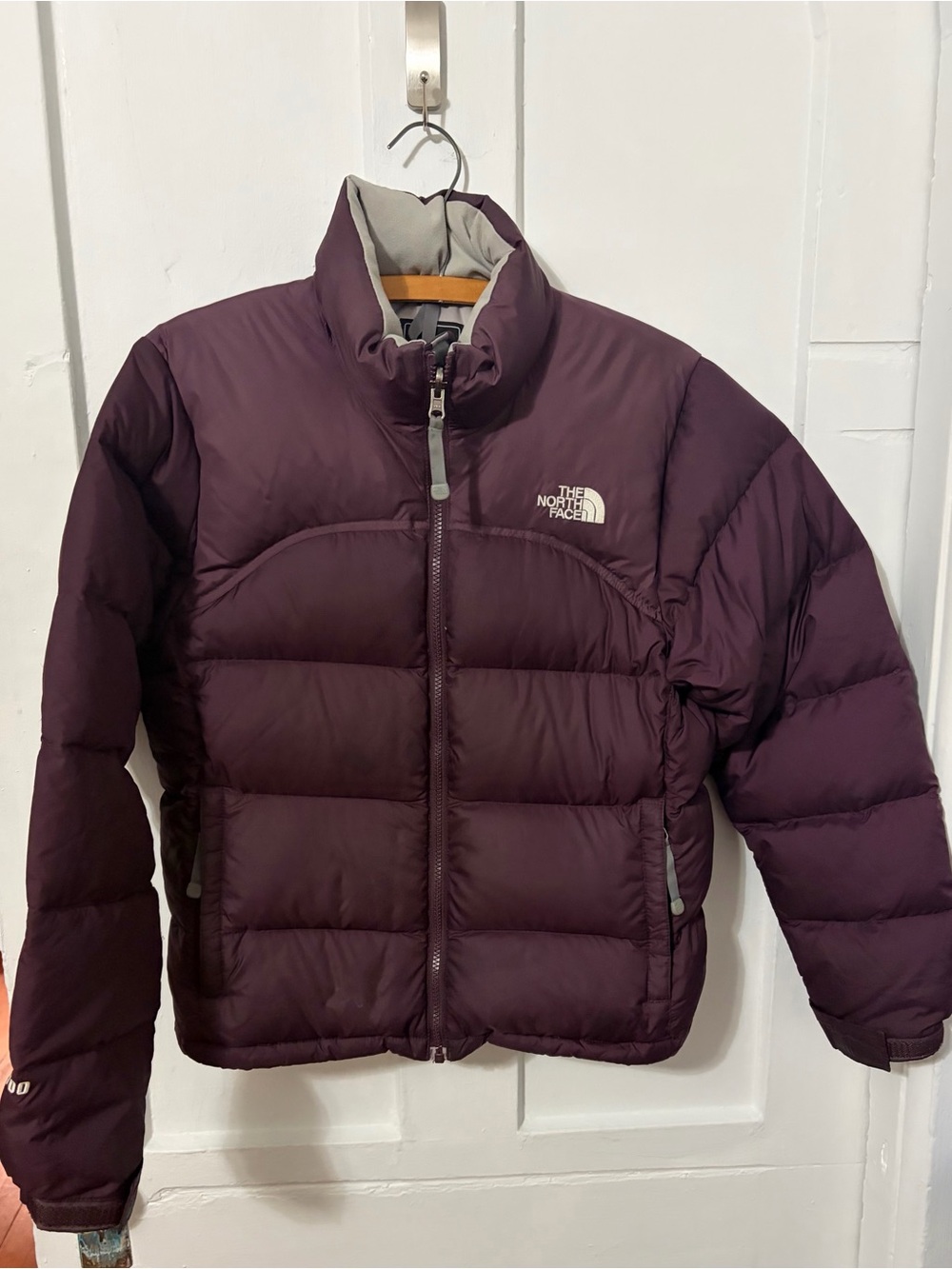 THE NORTH FACE
NUPTSE 700 QUILTED GOOSE DOWN
PUFFER PURPLE Jacket S